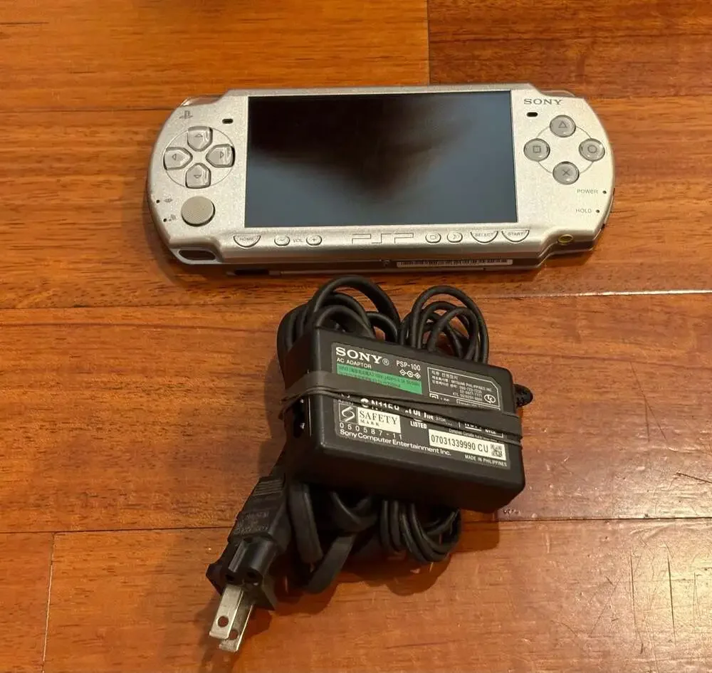 Sony PSP 2000 Slim Silver Console Works UMD Drive Not Working Parts Repair OEM